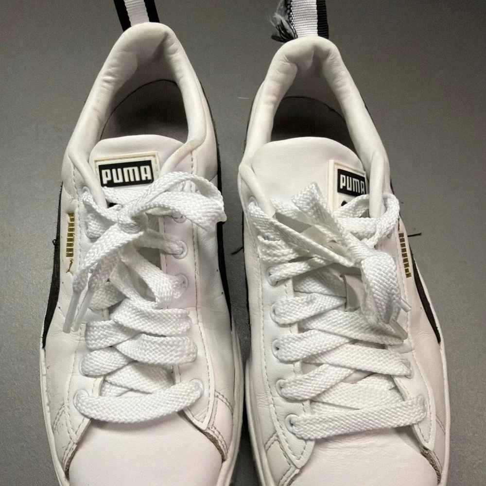 Puma Mayze Classic White Black Platform Sneakers 381983-01 Womens 7.5